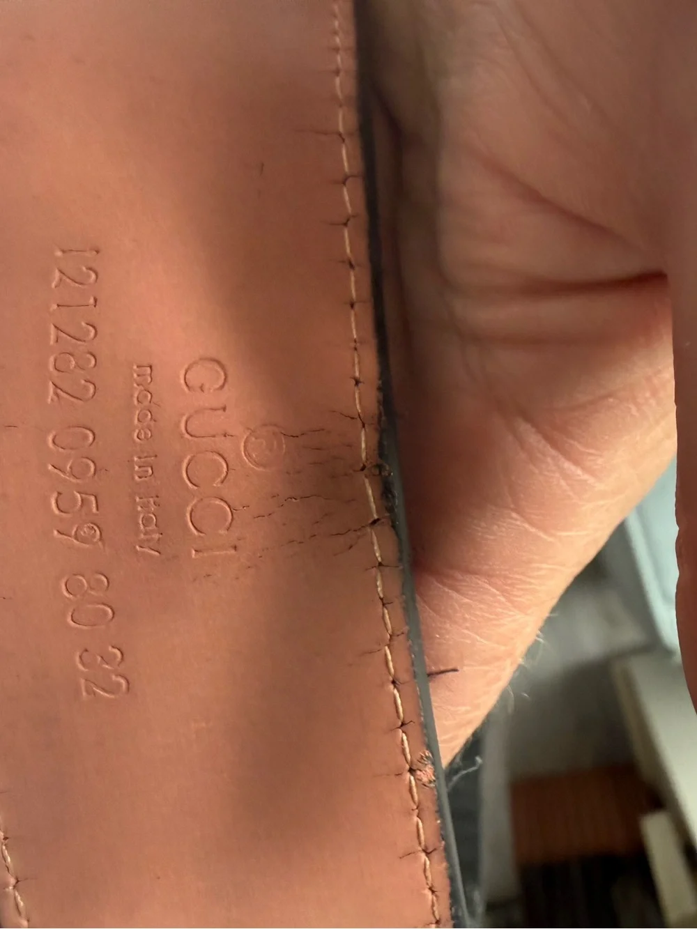 Gucci men’s belt up to 44 1/2 in.